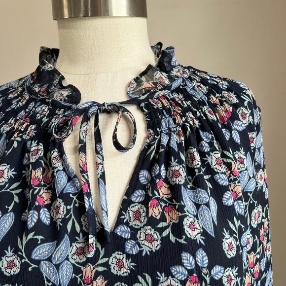 Loft Floral Blue Smocked Ruffle Tie Neck Blouse Size L Petite - Picture 8 of 9